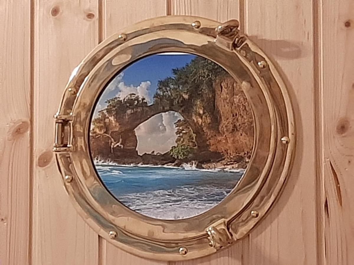 Admiral Apartman Makó Buitenkant foto