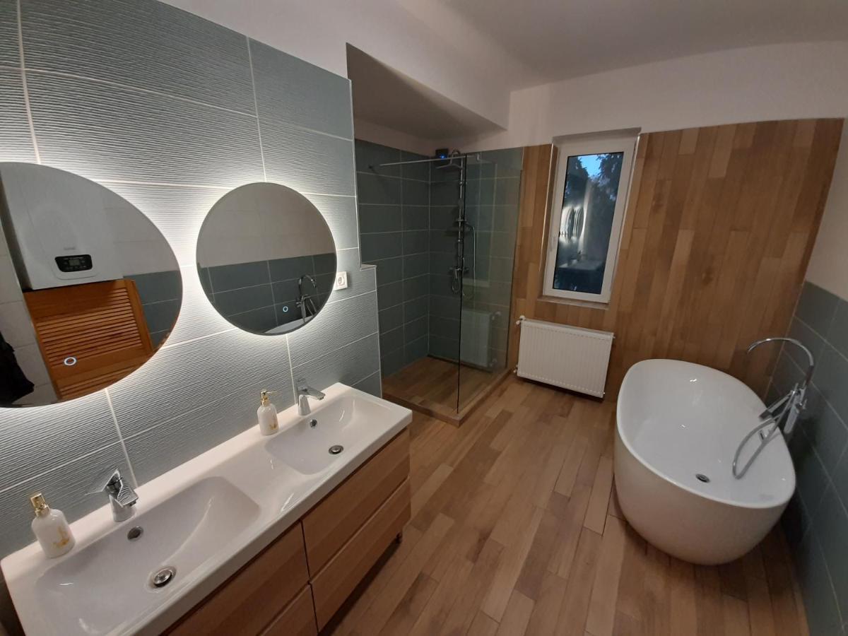 Admiral Apartman Makó Buitenkant foto