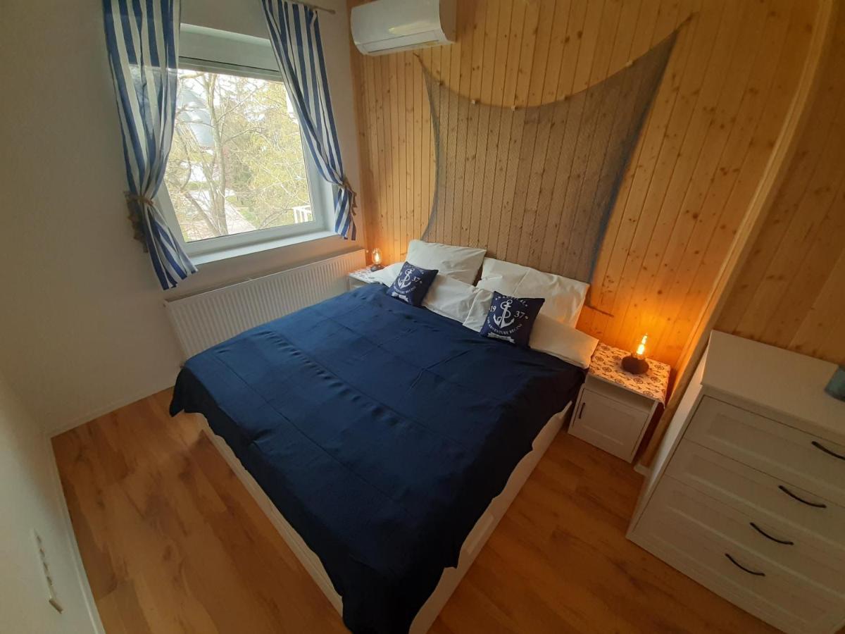 Admiral Apartman Makó Buitenkant foto