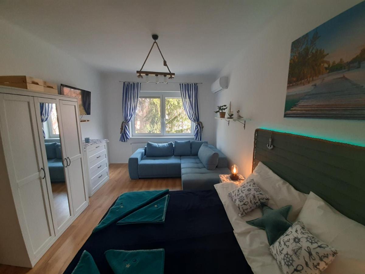Admiral Apartman Makó Buitenkant foto