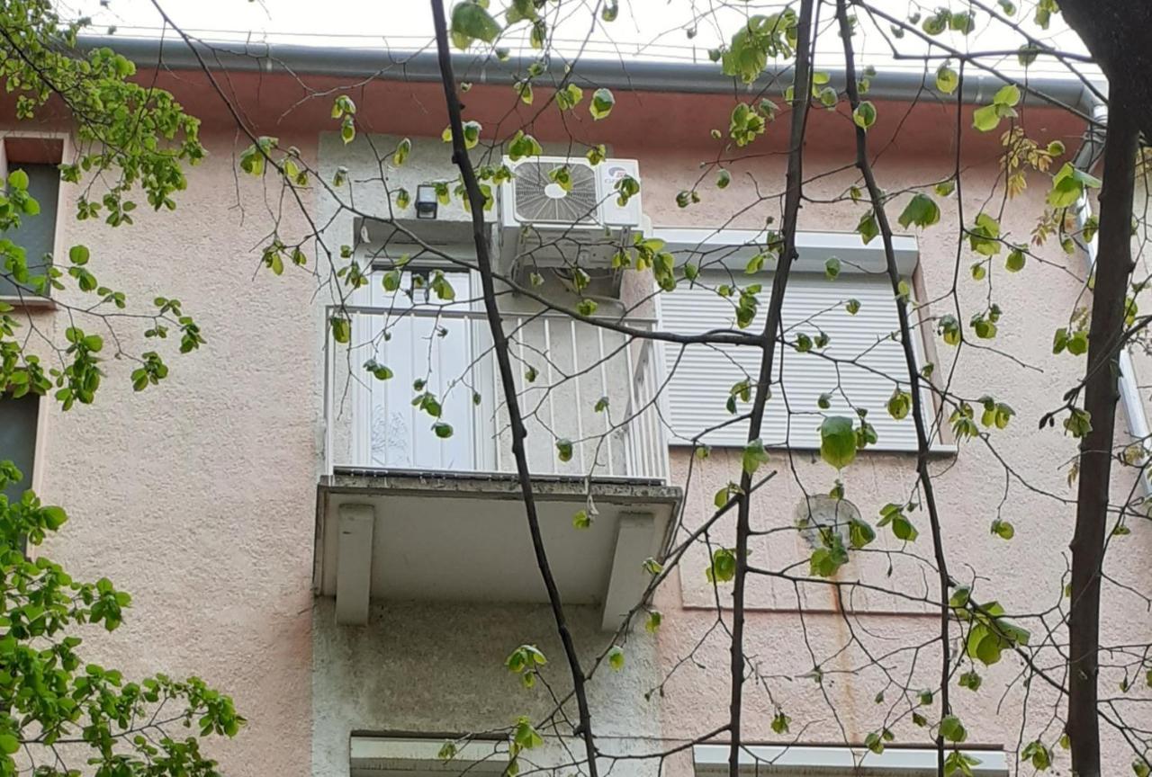 Admiral Apartman Makó Buitenkant foto